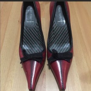 A pair of stunning Prada heels size 39